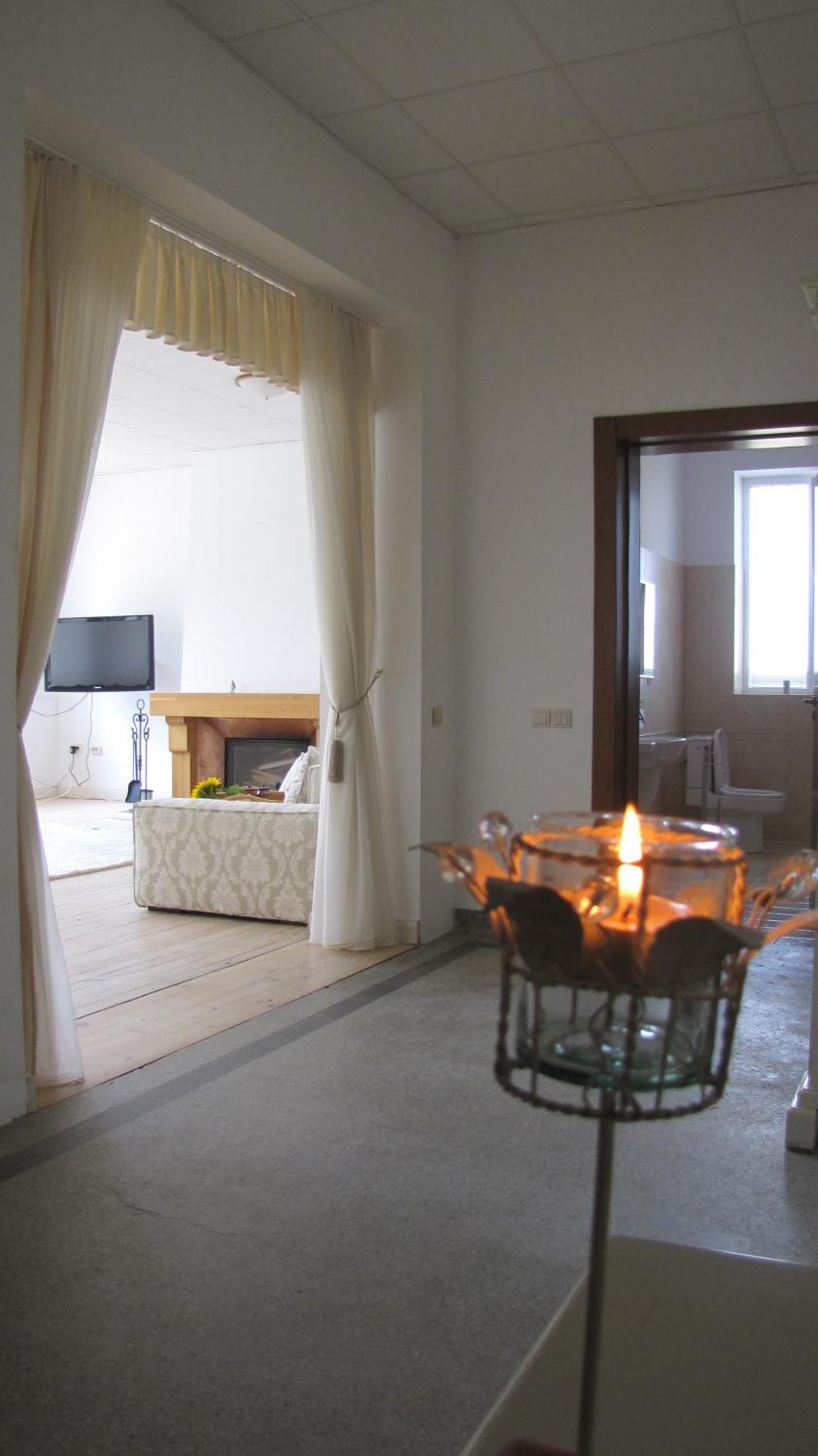 Guest House Ongal กรูชูนา ภายนอก รูปภาพ