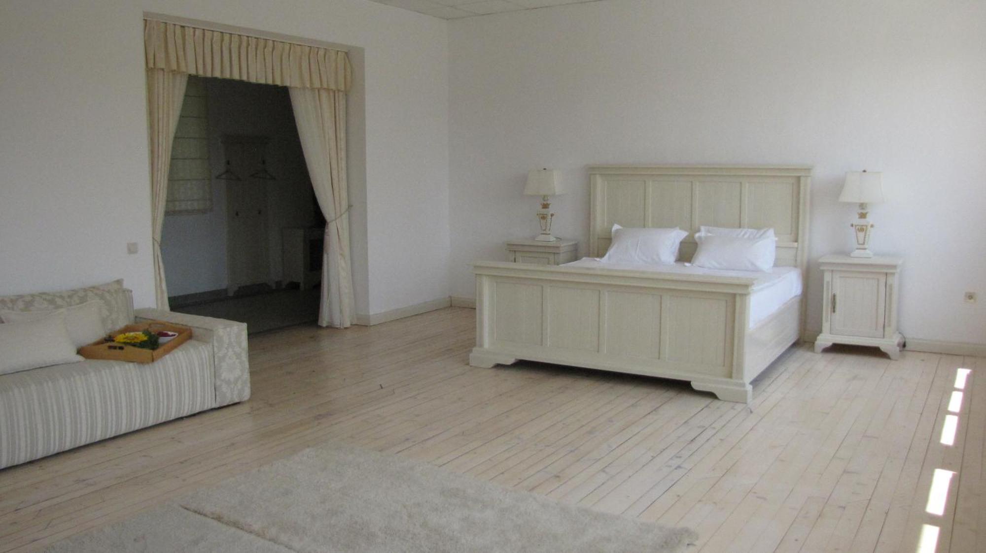 Guest House Ongal กรูชูนา ภายนอก รูปภาพ