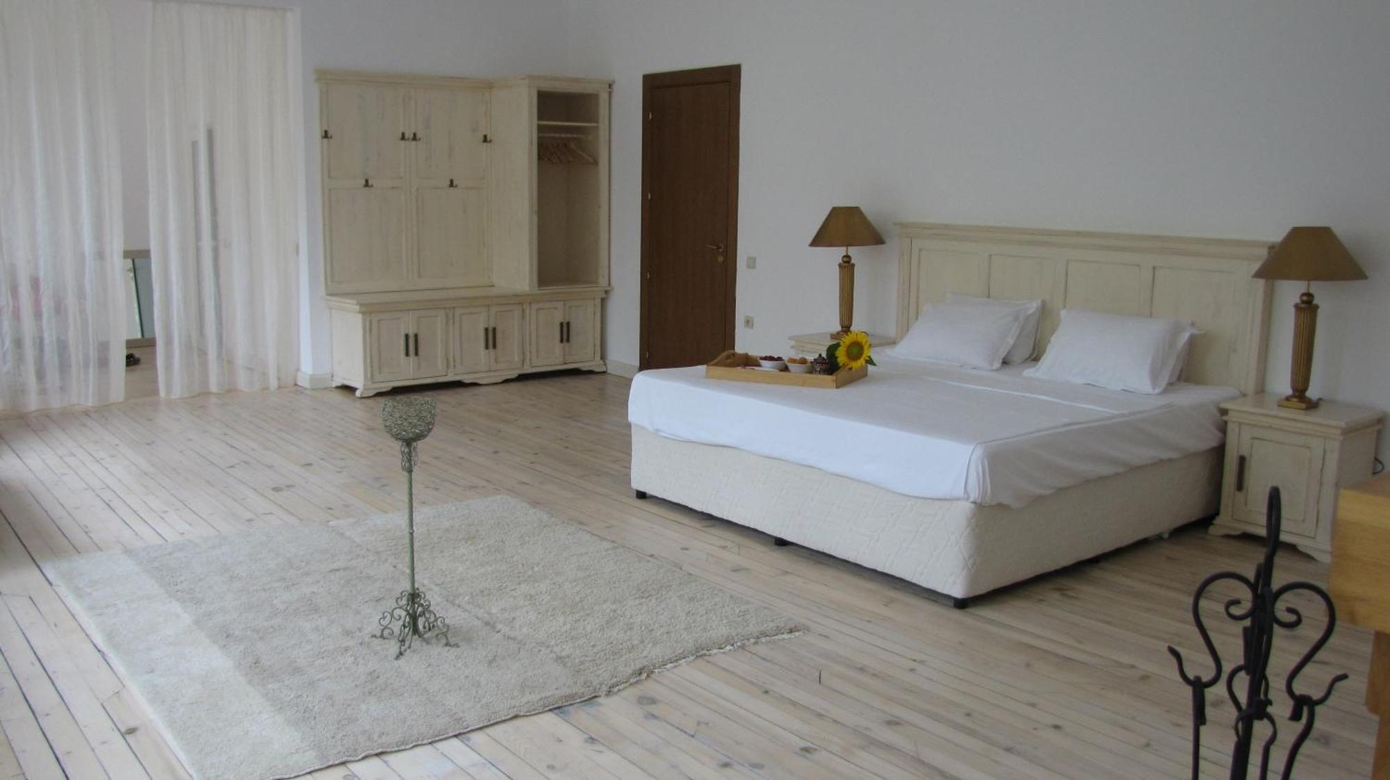 Guest House Ongal กรูชูนา ภายนอก รูปภาพ