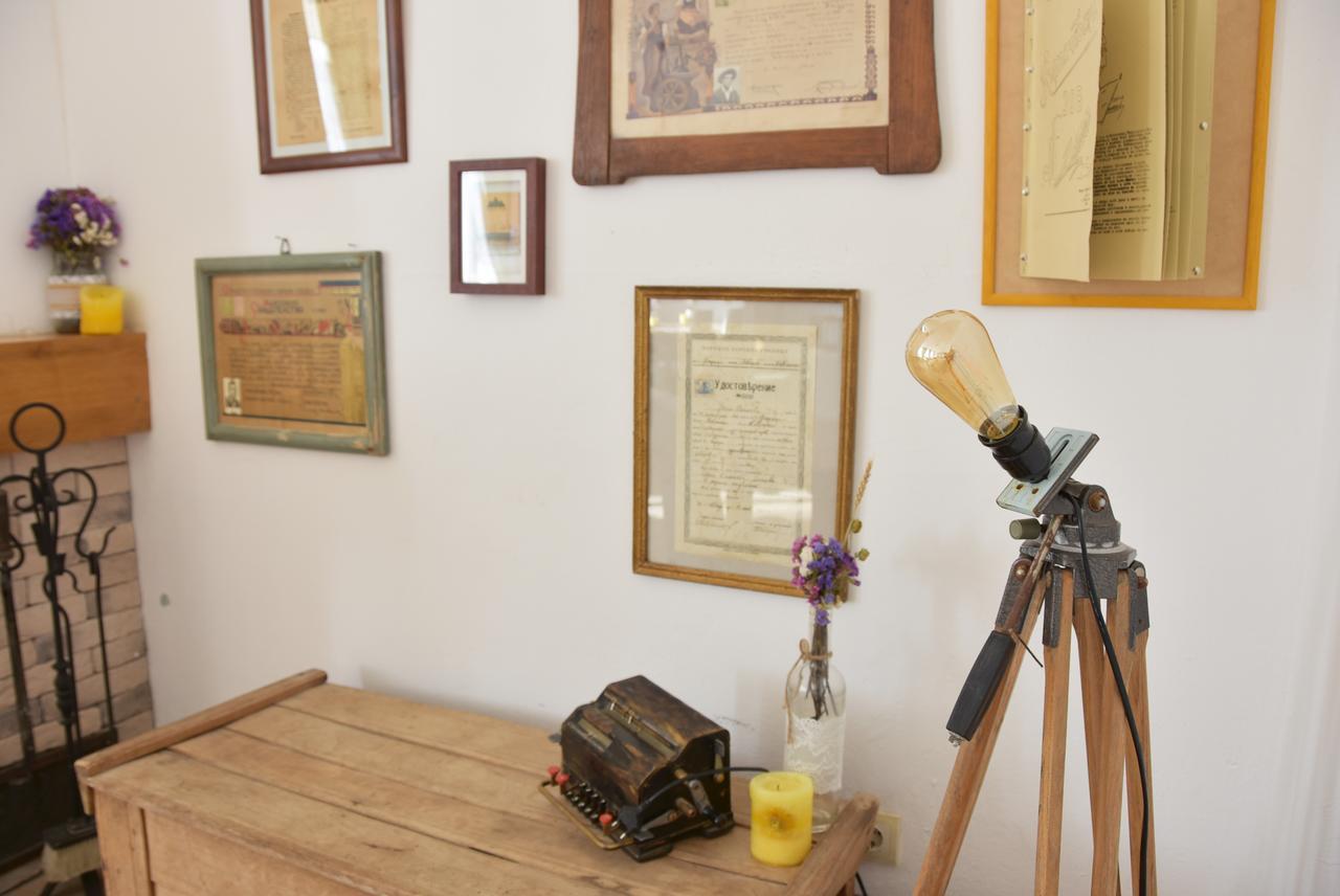 Guest House Ongal กรูชูนา ภายนอก รูปภาพ