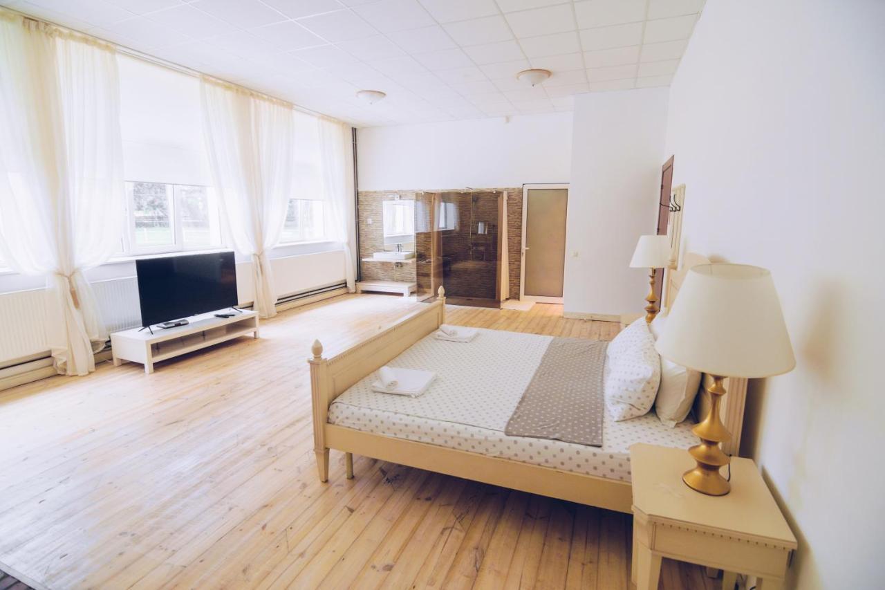 Guest House Ongal กรูชูนา ภายนอก รูปภาพ